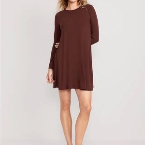 Old Navy Swing Dress NWT color is wine